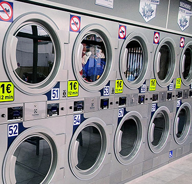 Meilleure Laverie automatique en self service à Paris avec 10 séchoirs cuve séchoirs en inox